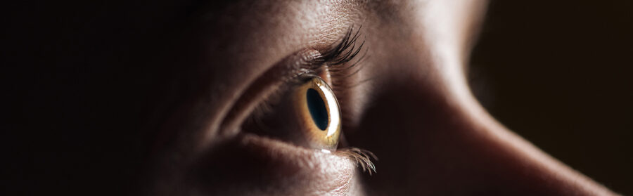 Laserowy lifting powiek Warszawa – na czym opiera się i dla jakiego typu klientów jest zalecany?